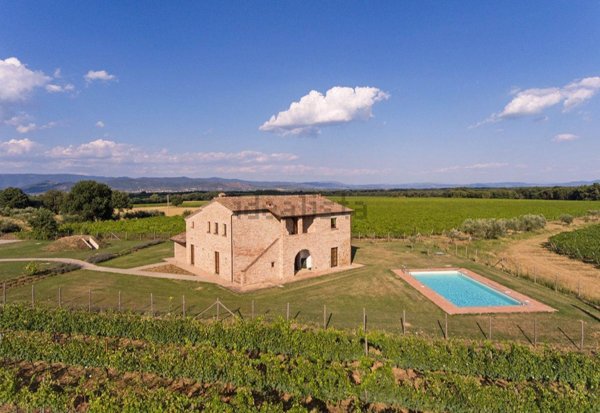 casa indipendente in vendita a Cortona in zona Casale
