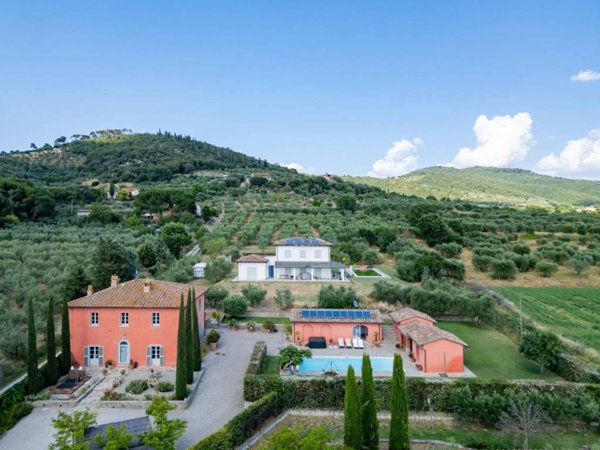 casa indipendente in vendita a Cortona in zona Riccio