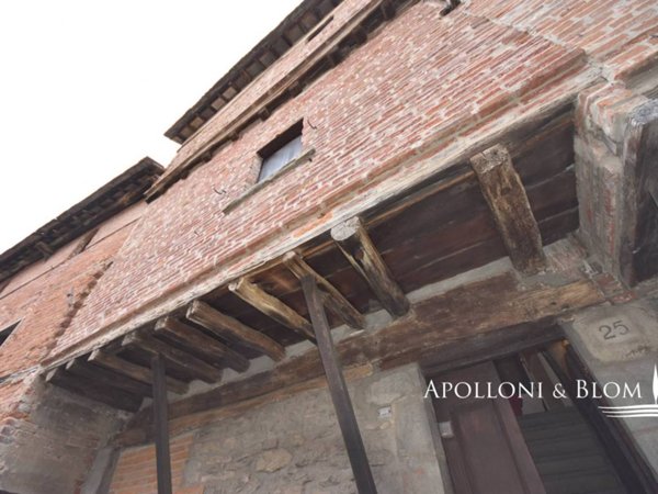 casa indipendente in vendita a Cortona