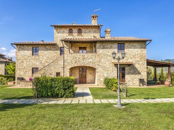 casa indipendente in vendita a Cortona in zona Casale