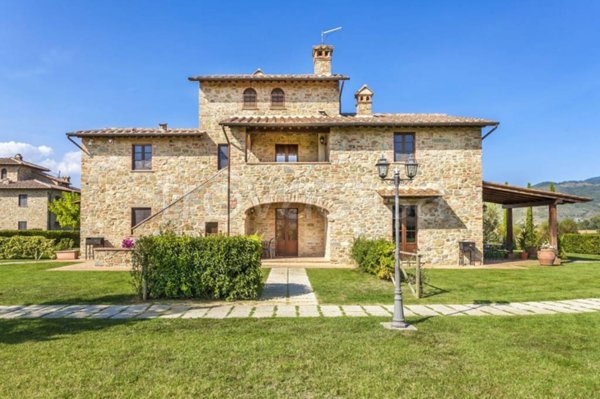 casa indipendente in vendita a Cortona in zona Casale