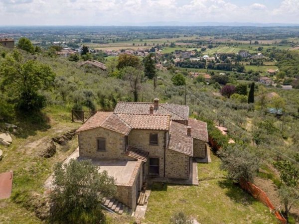 casa indipendente in vendita a Cortona in zona Casale