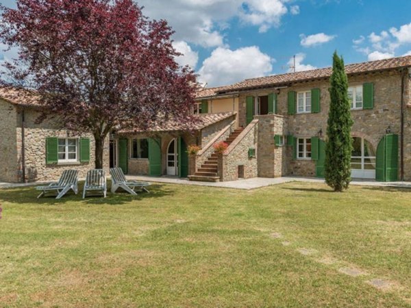 casa indipendente in vendita a Cortona in zona Casale
