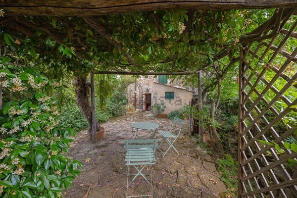 quadrivano in vendita a Cortona