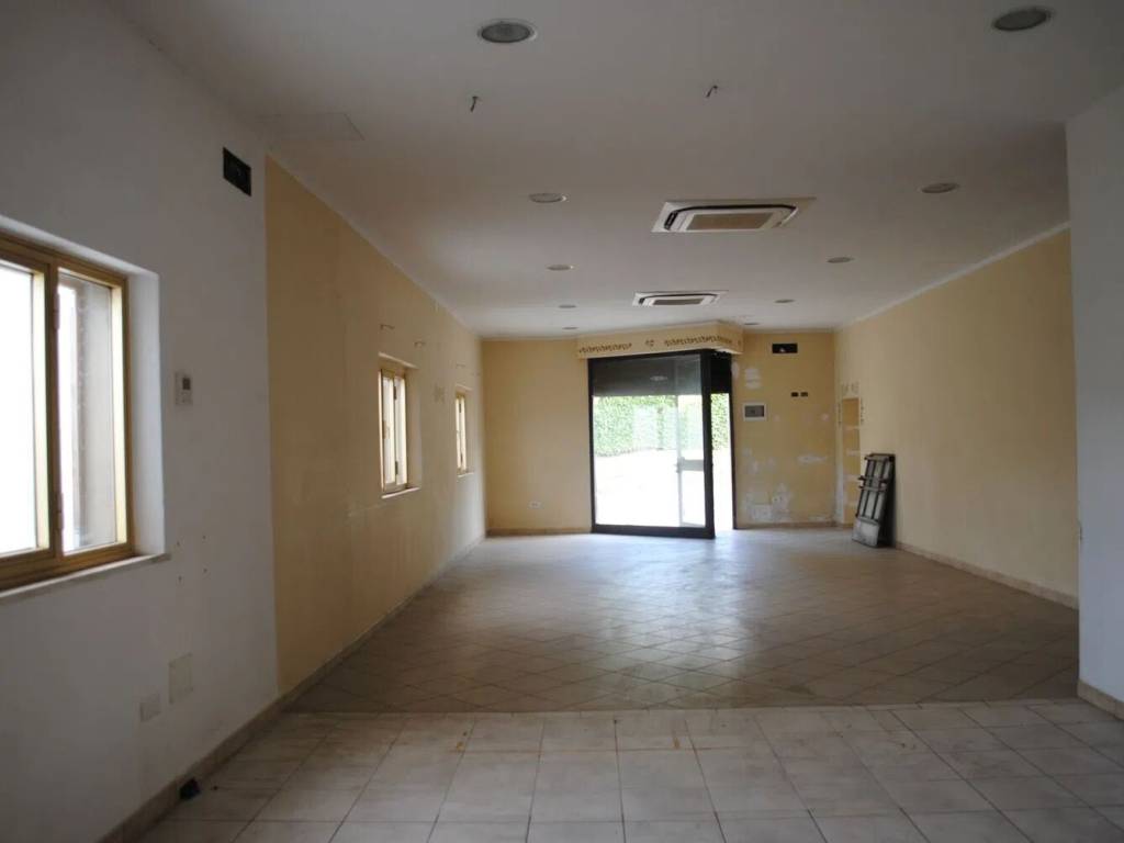 intera palazzina in vendita a Cortona
