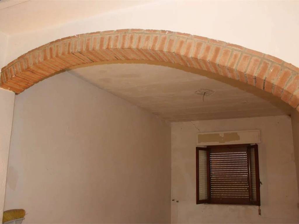 casa indipendente in vendita a Cortona in zona Montecchio