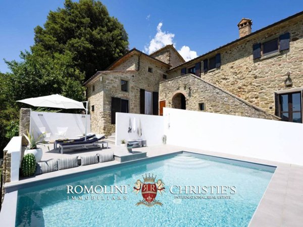 casa indipendente in vendita a Cortona
