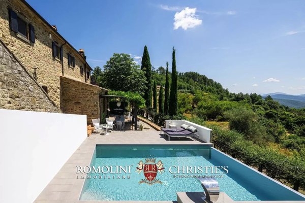 casa indipendente in vendita a Cortona in zona Casale