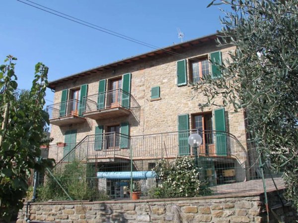 casa indipendente in vendita a Cortona