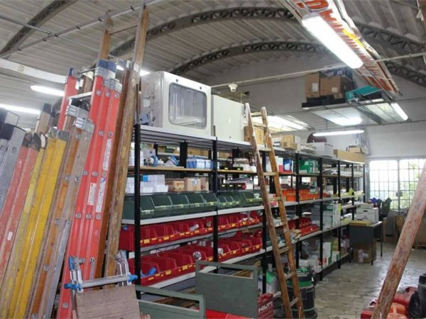 locale commerciale in vendita a Cortona in zona Monsigliolo