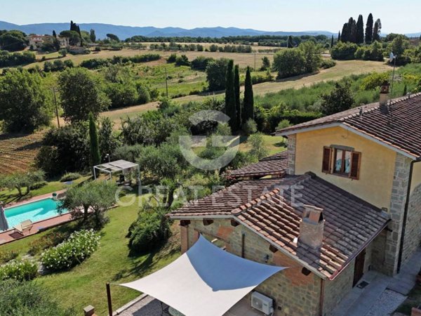 casa indipendente in vendita a Cortona in zona Casale