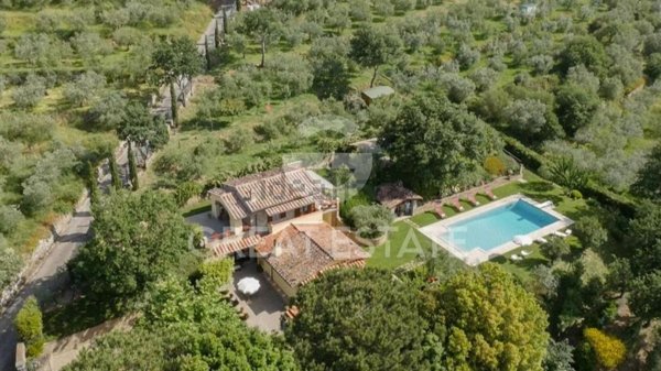casa indipendente in vendita a Cortona in zona Casale