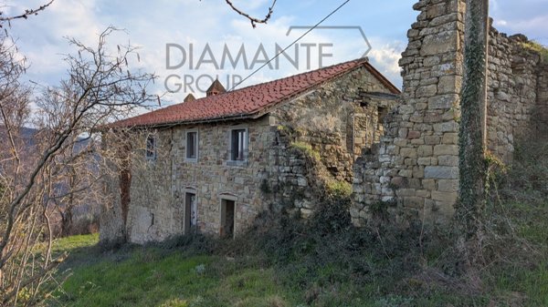 casale in vendita a Cortona in zona Casale