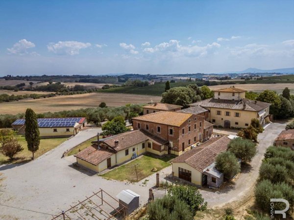 casa indipendente in vendita a Cortona in zona Casale
