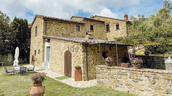 casale in vendita a Cortona in zona Casale