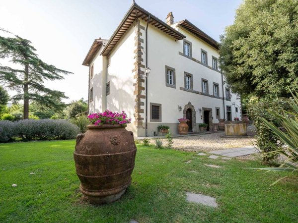 villa in vendita a Cortona