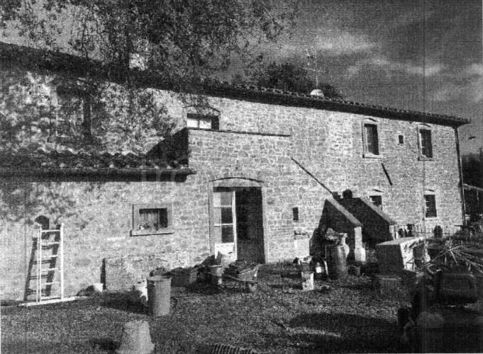 casa indipendente in vendita a Cortona