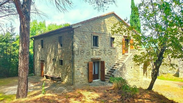 casale in vendita a Cortona in zona Casale