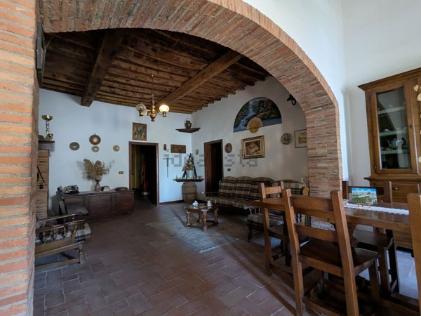 casale in vendita a Cortona