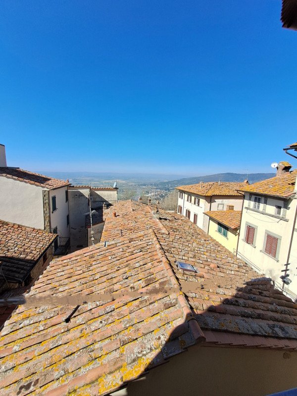 casa semindipendente in vendita a Cortona