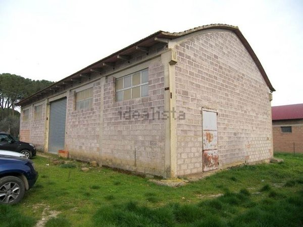 capannone in vendita a Cortona