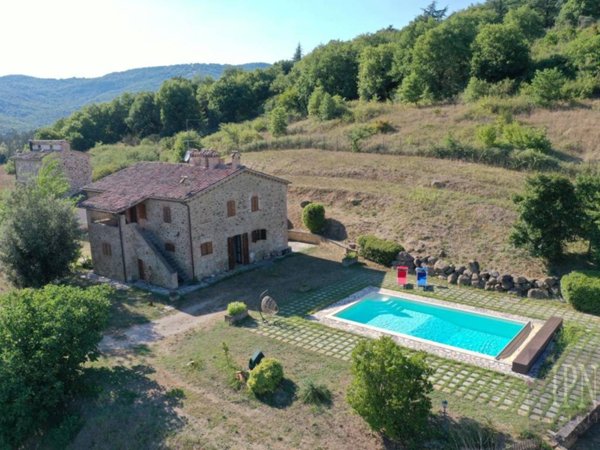 casa indipendente in vendita a Cortona in zona Casale