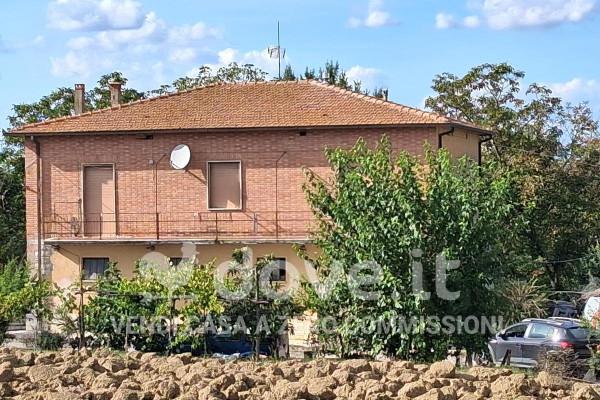 casa indipendente in vendita a Cortona in zona Casale