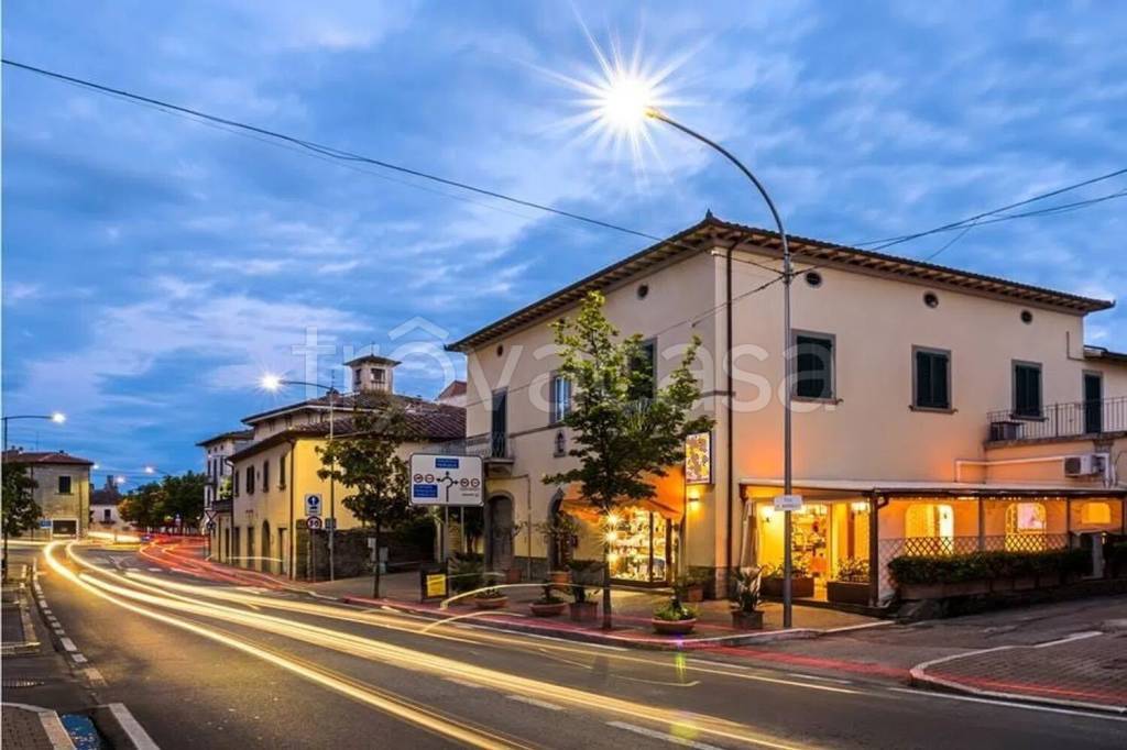 appartamento in vendita a Cortona in zona Camucia