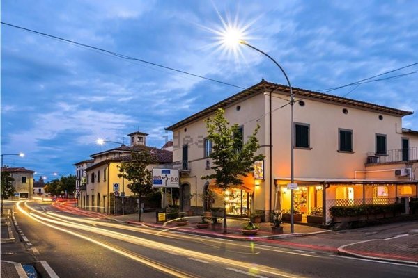negozio in vendita a Cortona