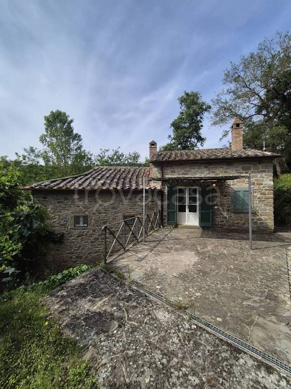 casa indipendente in vendita a Cortona in zona Casale