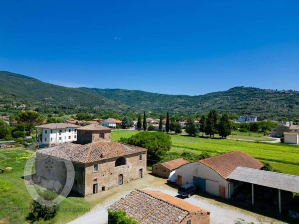casa indipendente in vendita a Cortona