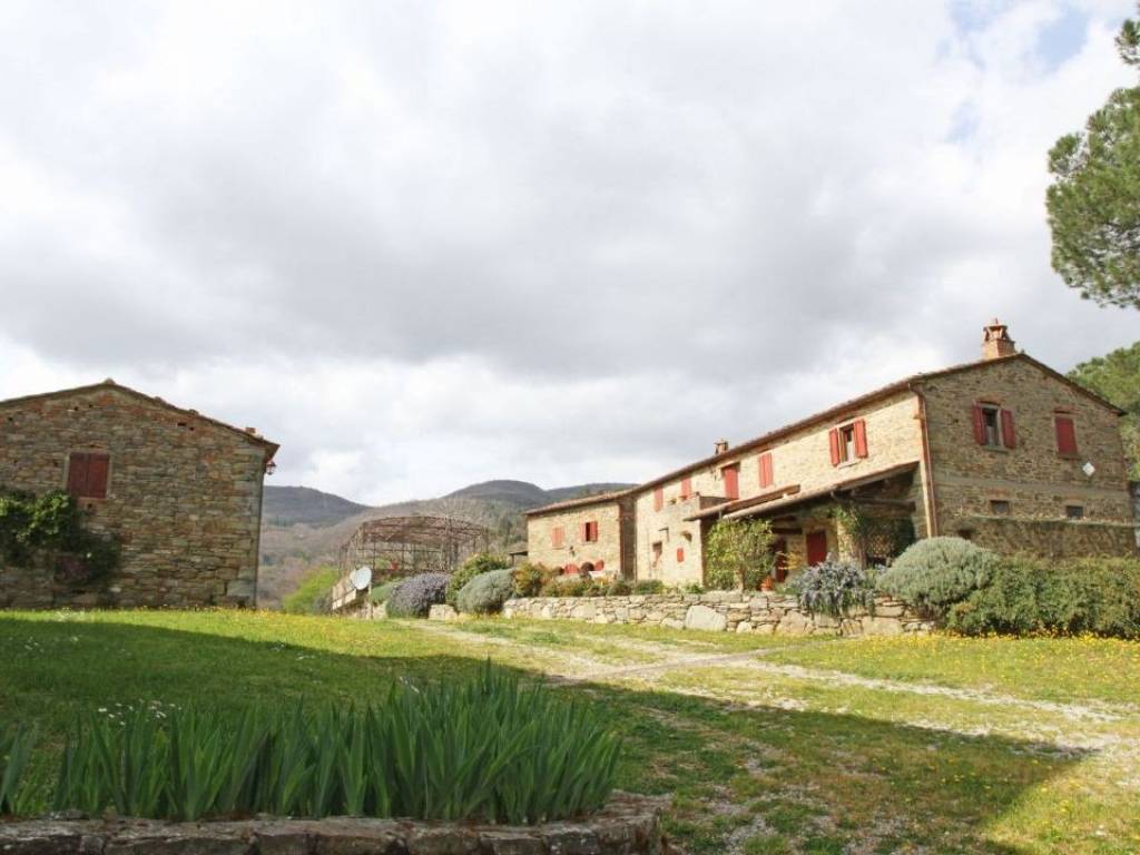 casa indipendente in vendita a Cortona in zona Casale