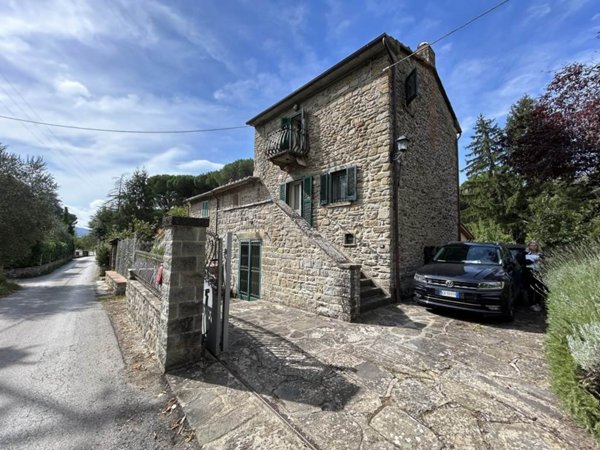 casa indipendente in vendita a Cortona in zona Pergo