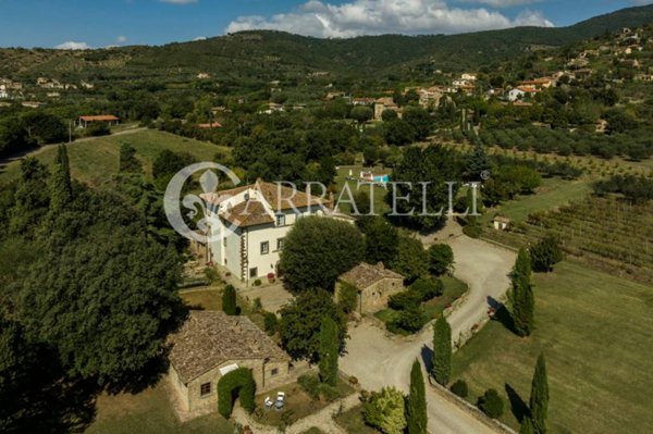 villa in vendita a Cortona in zona Camucia