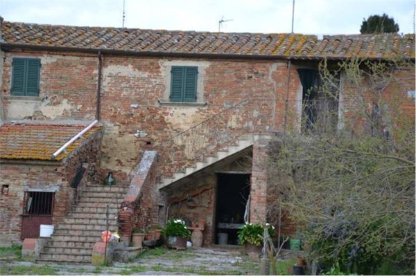 casa indipendente in vendita a Cortona in zona Casale