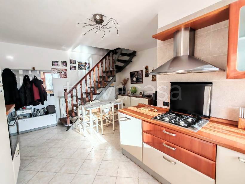 appartamento in vendita a Cortona in zona Terontola