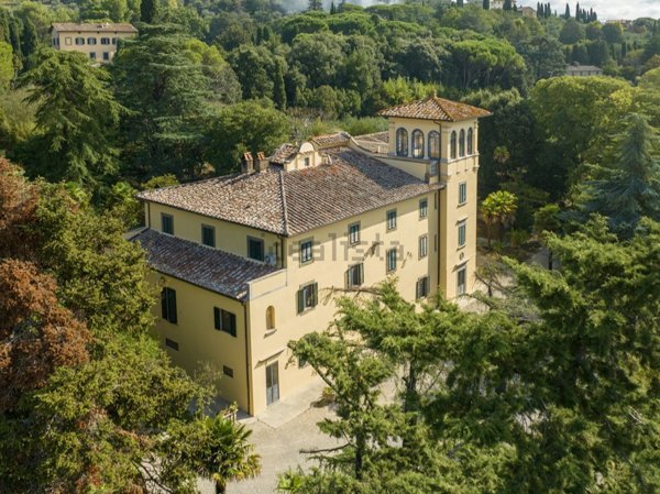 villa in vendita a Cortona