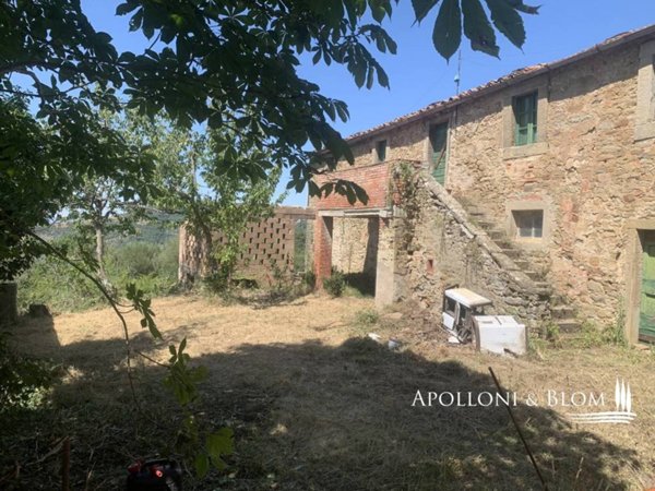 casa indipendente in vendita a Cortona in zona Casale