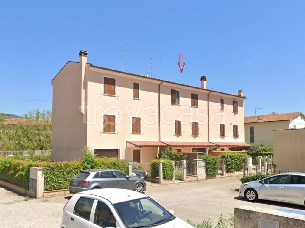 casa indipendente in vendita a Cortona in zona Camucia
