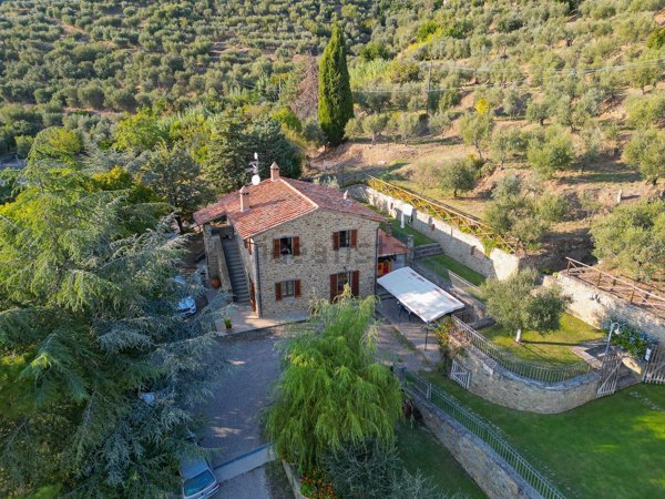 casa indipendente in vendita a Cortona in zona Casale