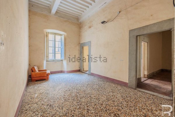 casa indipendente in vendita a Cortona