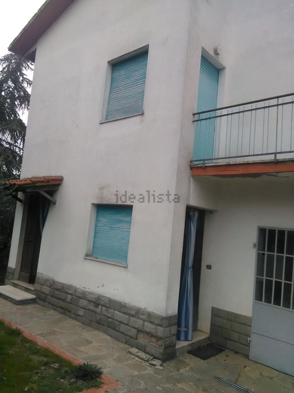 casa indipendente in vendita a Cortona