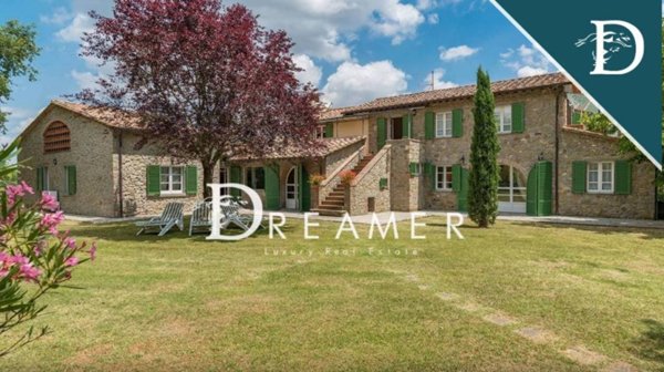 casa indipendente in vendita a Cortona in zona Casale