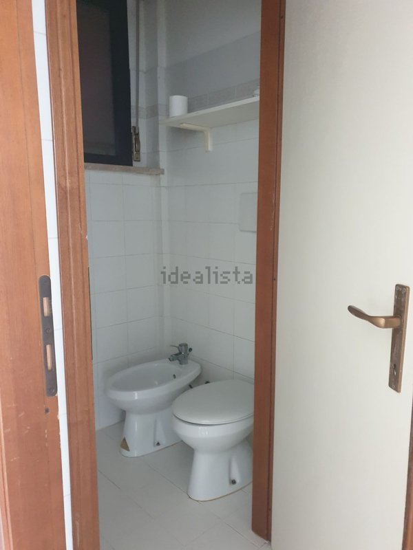 locale commerciale in vendita a Cortona in zona Camucia