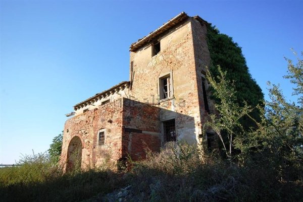 casa indipendente in vendita a Cortona