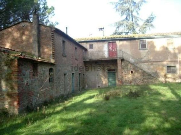 casa indipendente in vendita a Cortona in zona Riccio