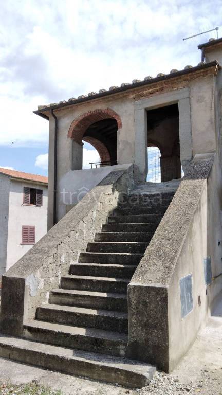 appartamento in vendita a Cortona in zona Camucia