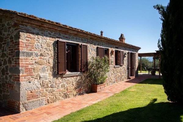 casa indipendente in vendita a Cortona in zona Casale