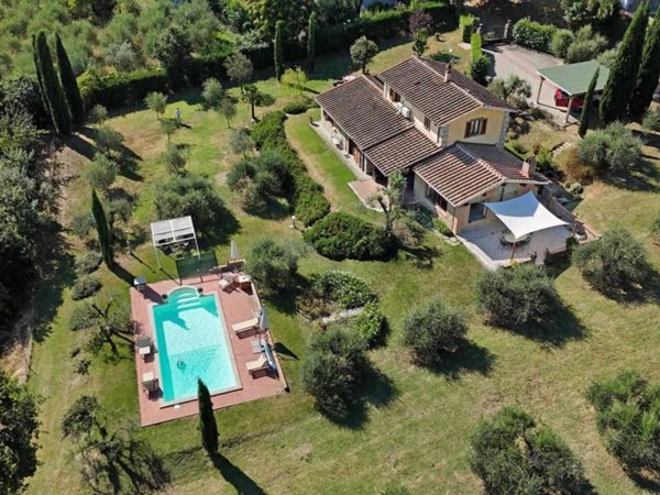 casa indipendente in vendita a Cortona in zona Casale