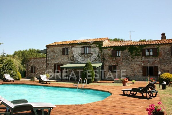 casale in vendita a Cortona in zona Casale